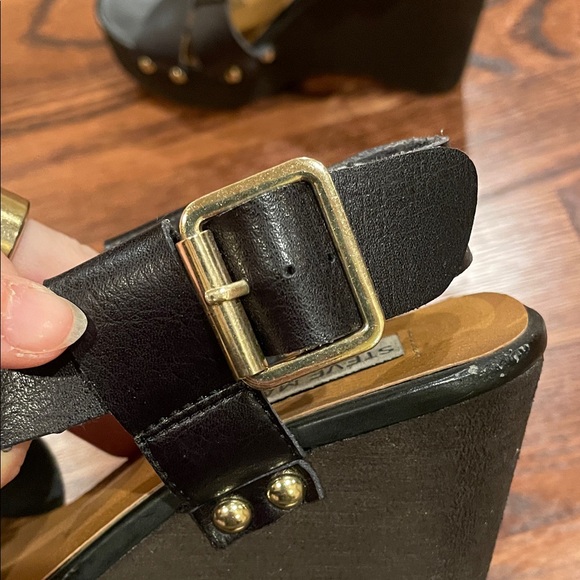 Steve Madden Black Platform Sandals - Picture 4 of 7